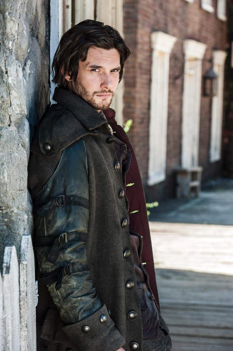'Un actor tiene que ver más con la idea que uno tiene en la cabeza y los elementos que se pueden incorporar a los personajes.'
- BEN BARNES, Actor