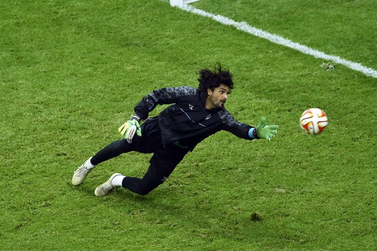 El Villarreal y el portero llegaron a un acuerdo para que el argentino firmara por dos temporadas. (Archivo)