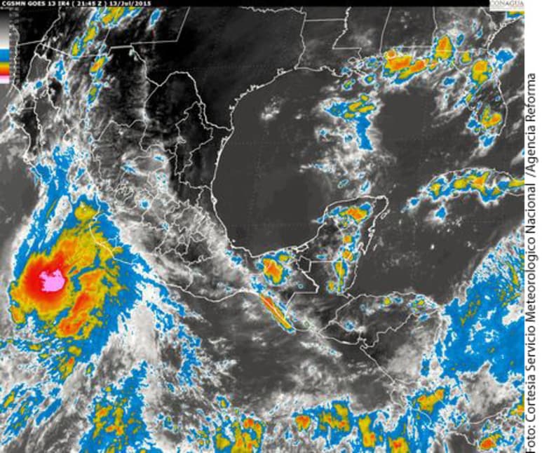 Peligro. Imagen satelital del huracán, que tiene en vilo a la costa oeste de México.