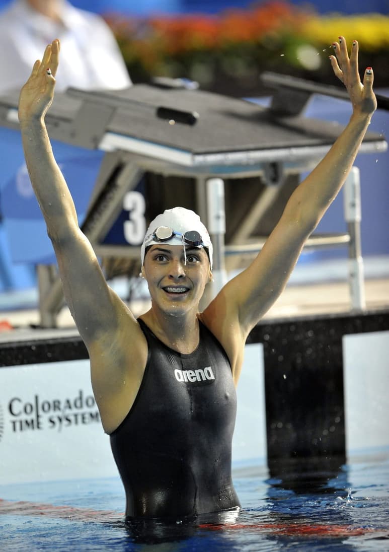 Luego de quejarse por el traje de baño que usó durante la final de 200 metros pecho, la sirena tuvo una plática con el jefe de misión. (Notimex)
