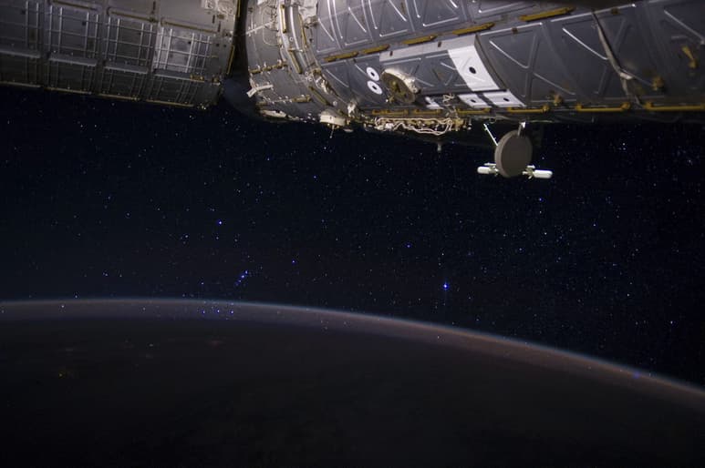 Los principales países que participan en la plataforma orbital -Rusia, Estados Unidos y la Agencia Espacial Europea- se han puesto de acuerdo para ampliar su funcionamiento cuatro años más del plazo previsto con anterioridad, 2020. (ARCHIVO)