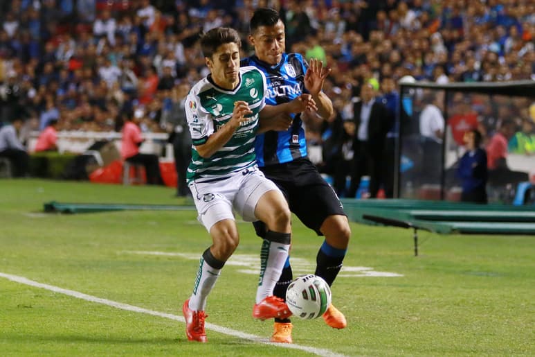 Alejados de la alcurnia de la que gozaron, Querétaro y Santos reeditan la final del torneo pasado con la esperanza de que ese recuerdo los impulse hacia un buen resultado. (ARCHIVO)