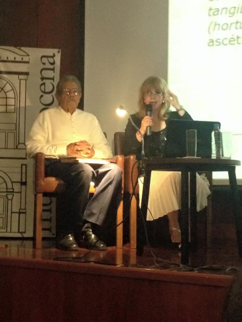 Interés. Ante un público numeroso la doctora Arminda Soria presentó su libro en La Laguna.