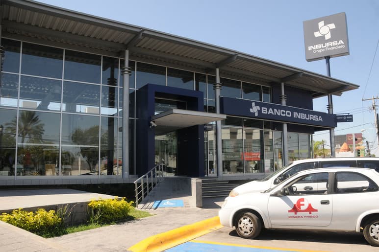 Bancos. Hacienda autorizó la fusión de las dos entidades.