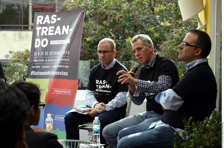 Respaldo. Alan Hudson, director de Global Integrity respaldó el concurso #RastreandoMisImpuestos organizado por Urban Station. (AGENCIA REFORMA)