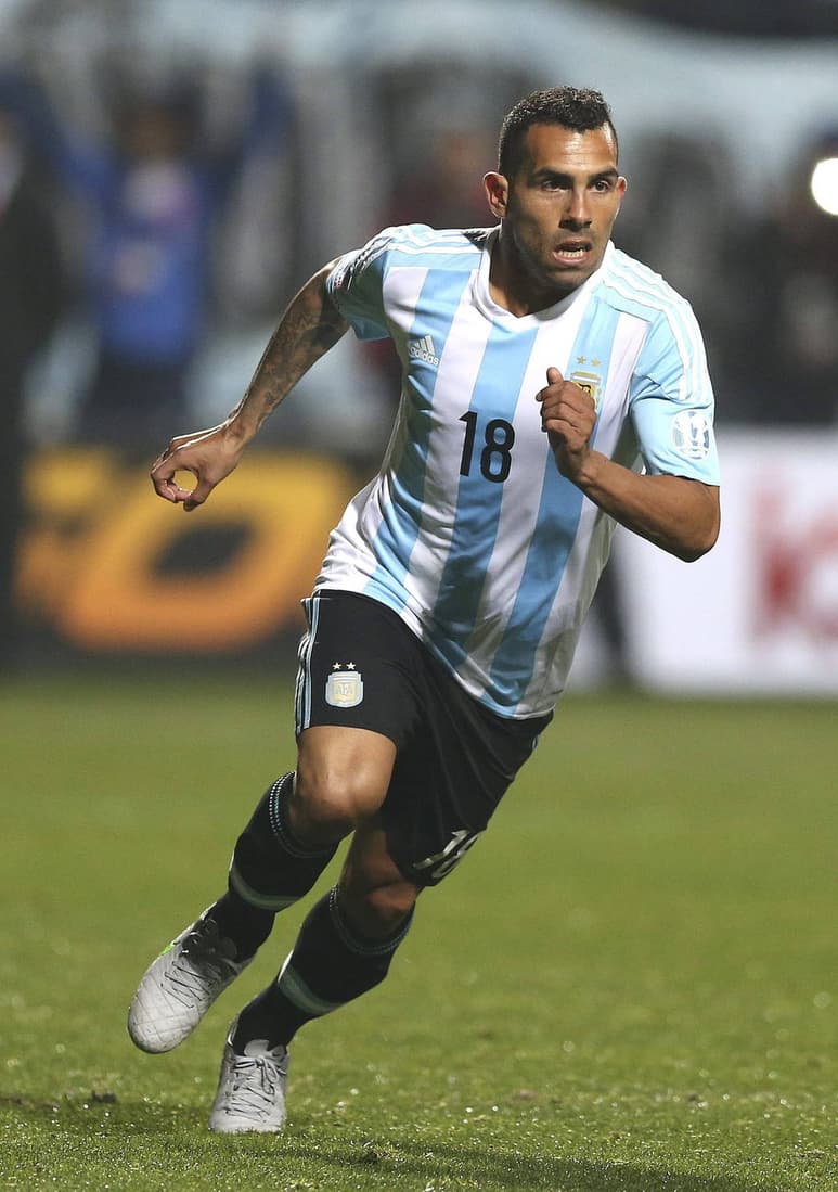 El delantero Carlos Tévez será baja para los próximos partidos de la selección argentina.