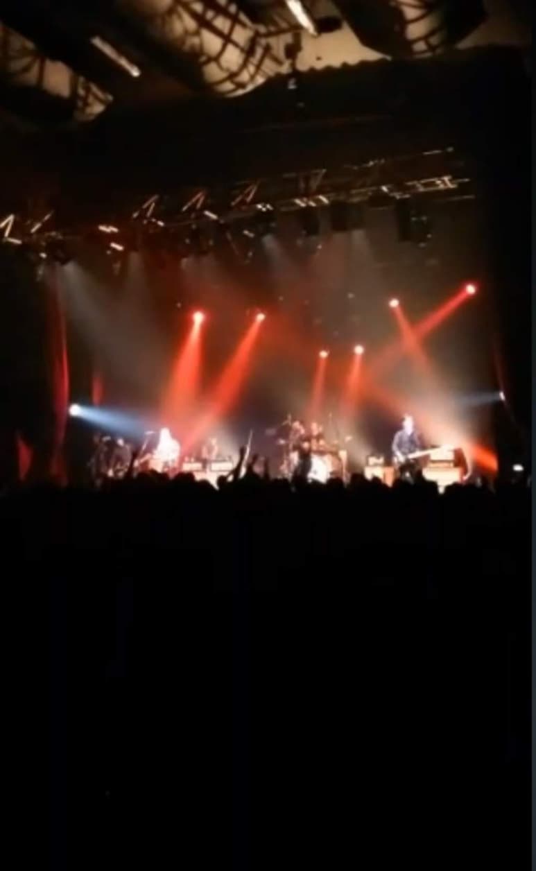 En redes sociales, asistentes transmitieron en vivo aspectos del concierto que se convirtió en tragedia. (Periscope)
