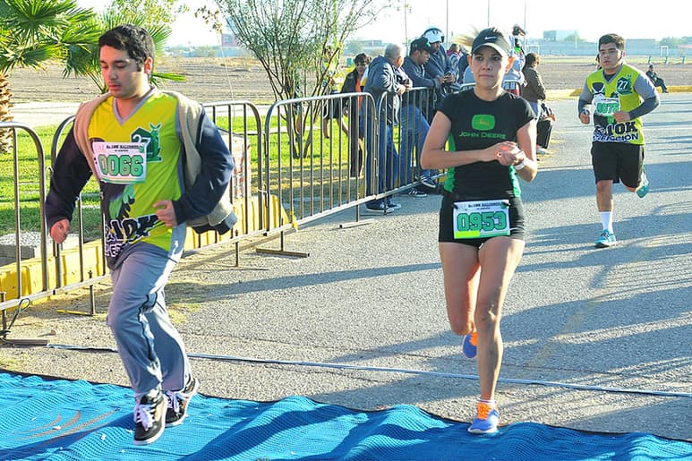 La temperatura fresca no impidió que los participantes dieran su máximo esfuerzo. (Fotografía de Jesús Galindo)