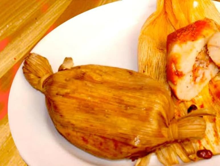 Se considera que el consumo de los tamales, son de lo mejor de la gastronomía de Chiapas, quienes los consumen una vez, seguramente los volverán a degustar. (INTERNET)