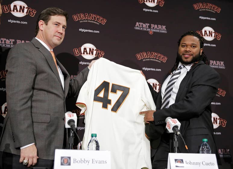 La rotación de abridores de los Gigantes de San Francisco ya tiene otro refuerzo importante: Johnny Cueto. (AP)