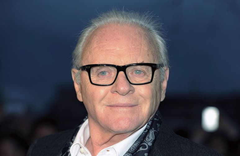 El actor británico Anthony Hopkins, afamado por su papel de 'Hannibal Lecter' en el filme El silencio de los inocentes, que le valió un premio Oscar, festeja este jueves su cumpleaños 78, listo para estrenar este 1 de enero el thriller En la mente del asesino. (ARCHIVO)