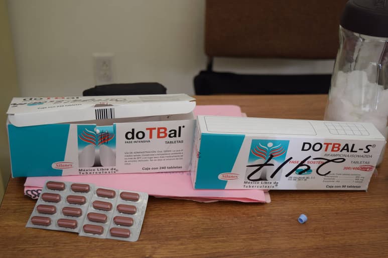 Medicamento. En el Hospital General se aplica el tratamiento y se mantiene bajo vigilancia. (MARY VÁZQUEZ)