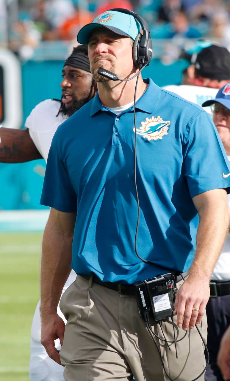 Dan Campbell tuvo marca de 5-7 con los Delfines. (AP)