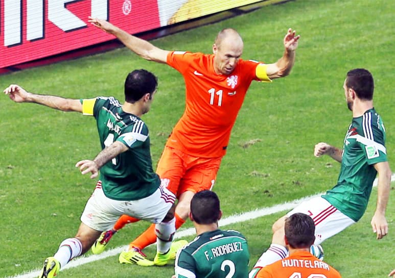 Robben bien podría ser uno de los nominados. (ESPECIAL)