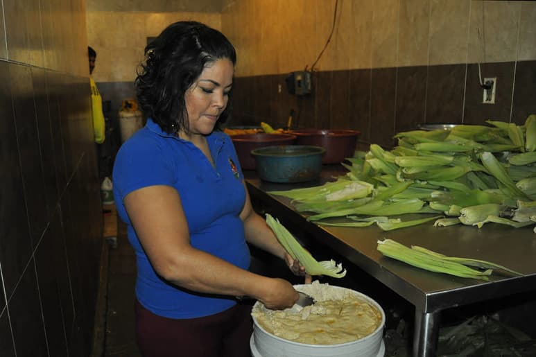 De rojo, verde, frijoles con queso, chicharrón prensado y el de dulce de piña con canela y pasas, son la especialidad. Aunque el de dulce es la estrella, el más pedido es el de rojo.