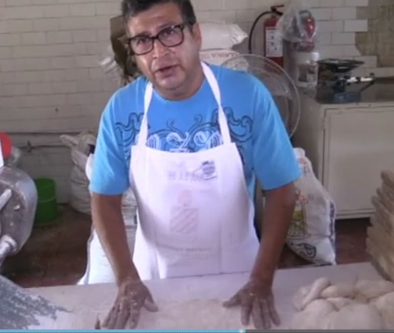 Tiene ya más de 30 años en la producción de estos exquisitos bocadillos. (EL SIGLO DE TORREÓN)