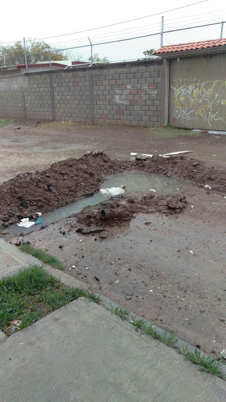 El Sapal no informó de acciones para corregir el problema del brote de aguas negras. (EL SIGLO DE TORREÓN)