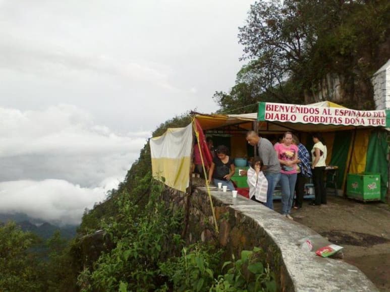 Gorditas. En el Espinazo del Diablo un lugar para llegar y disfrutar, pero también para comer una ricas gorditas.