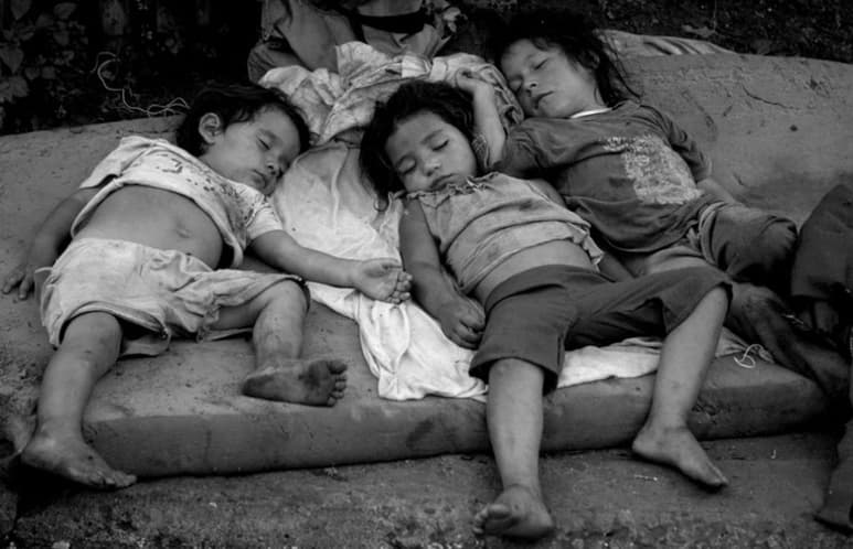 La población de dos a cinco años de edad es el grupo que presenta mayor incidencia de pobreza y pobreza extrema, en gran medida asociada a las diferencias en la carencia por rezago educativo. (ARCHIVO)