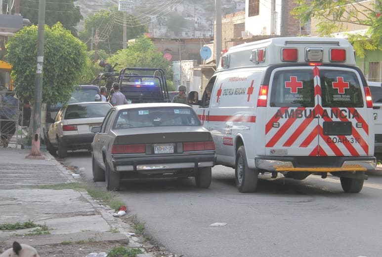 Sobre él o los presuntos asesinos no se supo nada ya que los vecinos que presuntamente se percataron de lo sucedido se negaron hablar con las autoridades. (EL SIGLO DE TORREÓN)