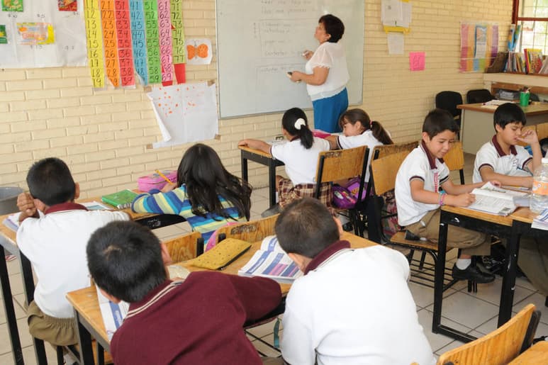 Habrá castigos. No se dará día hábil a los maestros para que festejen. (ARCHIVO)