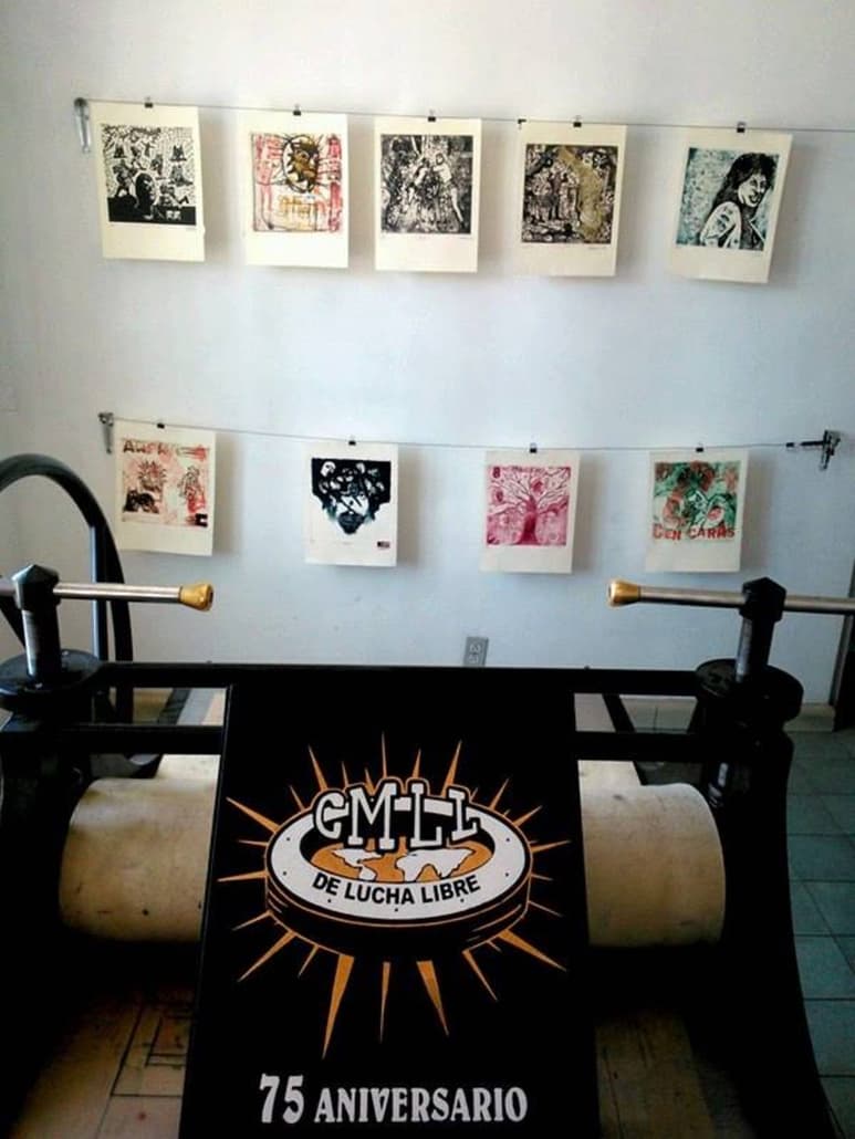 En vivo. Además de exhibirse en el taller El Chanate, la exposición recorrerá varias arenas laguneras donde se realiza lucha en vivo.
