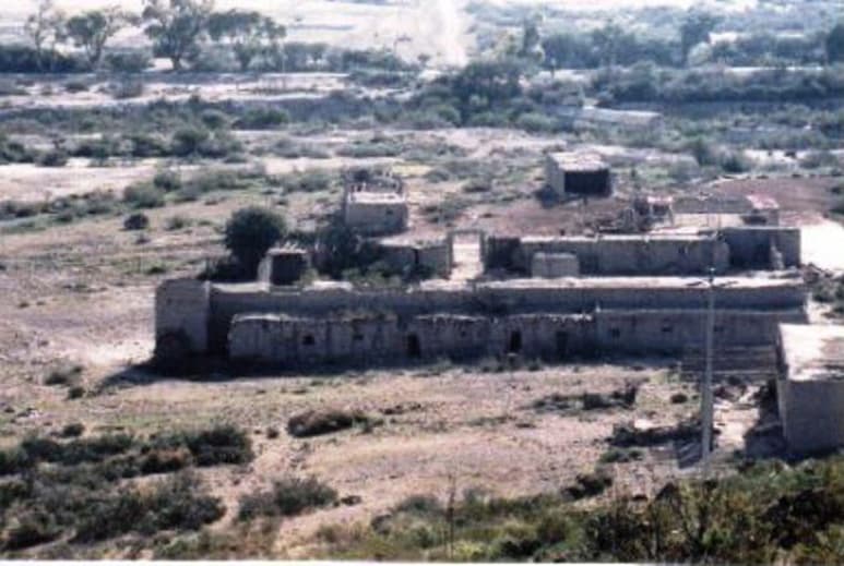 Una vista desde el cerrito de la Cruz, del Casco de Santa Isabel. c.a. 1990.