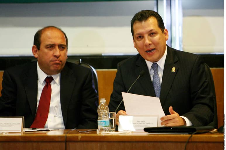 Apoyo. Reunión de trabajo de Rubén Moreira (izq.), con el entonces presidente de la CNDH, Raúl Plascencia (der).