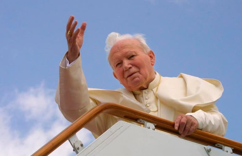 Se dice que Juan Pablo II fue un contrarreformista que buscó la restauración del clero y su regreso a la disciplina. (ARCHIVO)