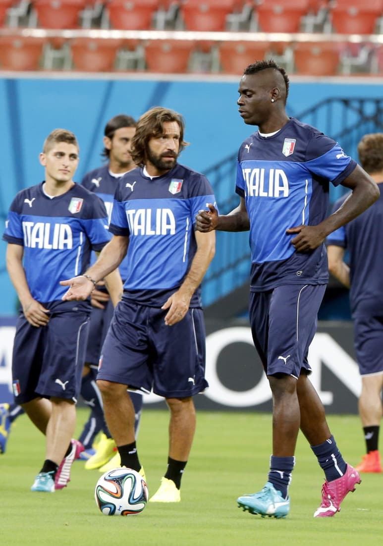 Andrea Pirlo, actual jugador del New York City FC, no fue tomado en cuenta debido a los compromisos con su club. Por su parte, Mario Balotelli, quien ha tenido una decepcionante temporada con el AC Milan. (ARCHIVO)