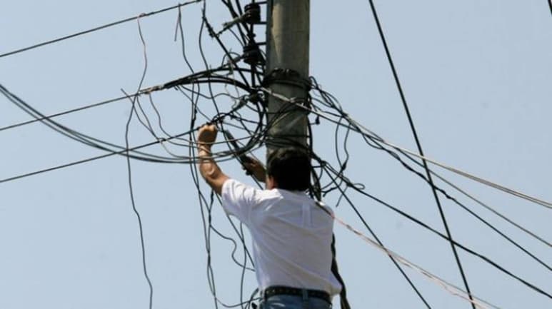 Conectan. Pese a que CFE implementó un programa en 2015, el número de usuarios de colonias y asentamientos irregulares que no pagan la energía eléctrica que consumen sigue en aumento en 2016.