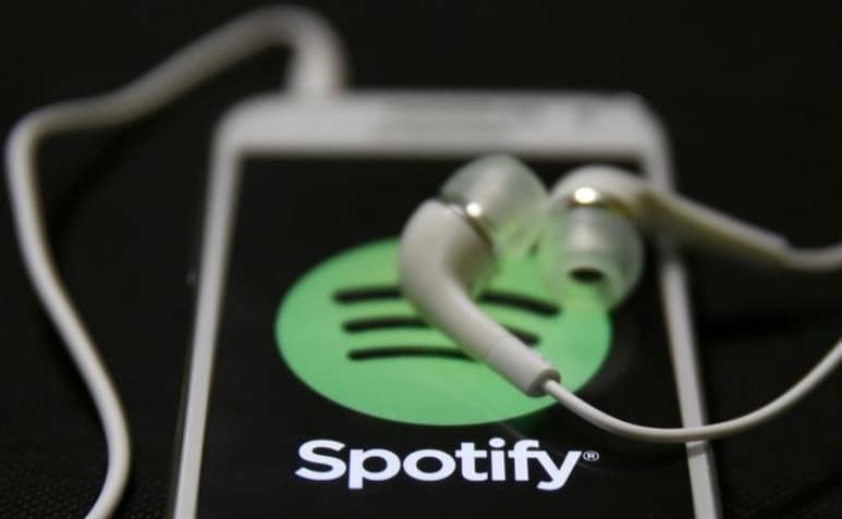 La compañía también permite a los anunciantes comprar ciertos anuncios que utilizan datos y plataformas programáticas. (ARCHIVO)