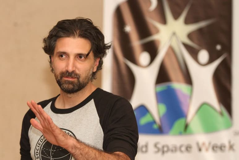 'Hasta el momento no tiene mucho sentido ir, hasta que no se tenga otro objetivo mayor no tiene ningún sentido”. Alejandro Farah, Presidente de la Sociedad Astronómica de México.