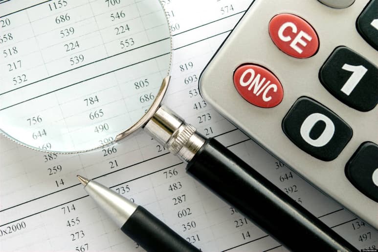 Estrategia fianciera. Estiman contadores que una forma de estimular la economía es reducir la tasa de interés de forma gradual.