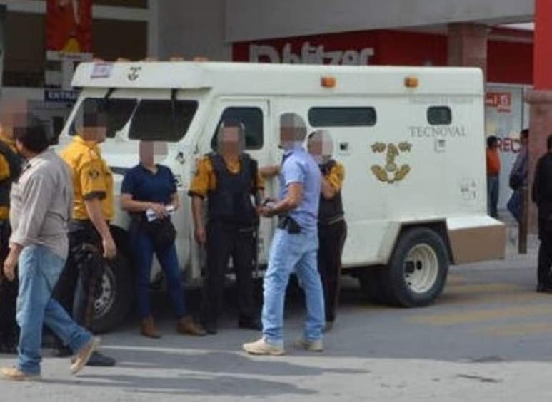 Reacción. Al lugar acudieron compañeros de los guardias que fueron atacados.