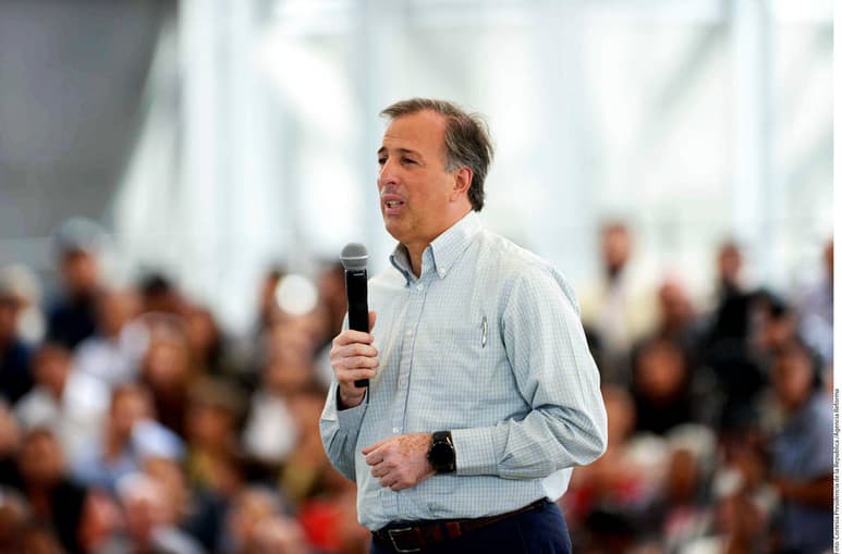En guardia. José Antonio Meade, titular de Sedesol, criticó a quienes cuestionan a Liconsa. (AGENCIA REFORMA)