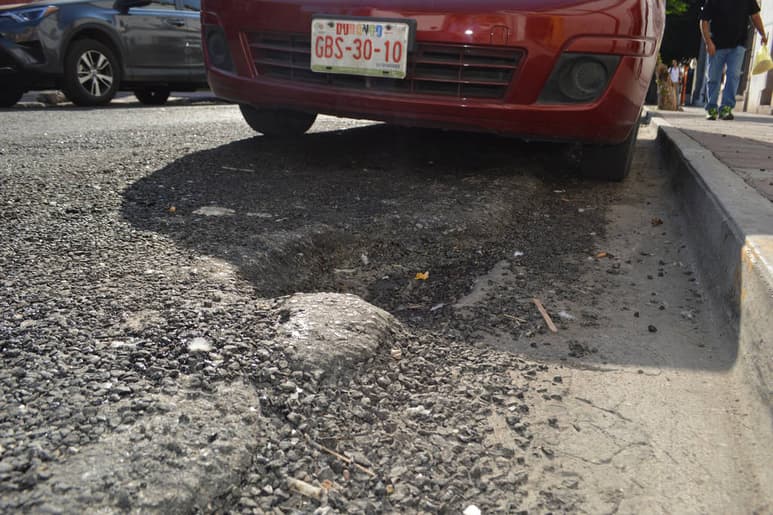 Calle. La obra de la calle Hidalgo ha durado más de lo esperado debido a las lluvias extraordinarias de la Comarca. (EL SIGLO DE TORREÓN)