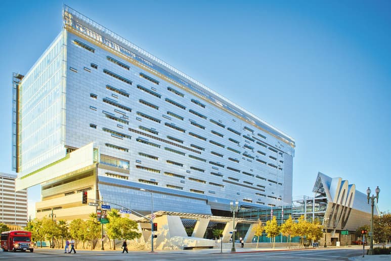 Caltrans District 7 Headquarters (Los Ángeles, California). Foto: Joseph Olesh