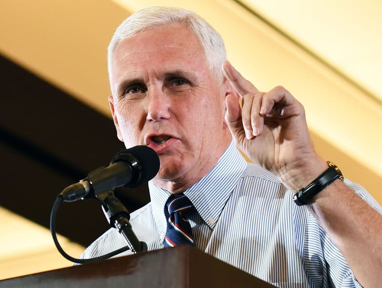 Trump hablará con Peña sobre la seguridad en la frontera, la construcción de un muro, inmigración, el tráfico de drogas y tráfico humano en la frontera, según Pence. (ARCHIVO)