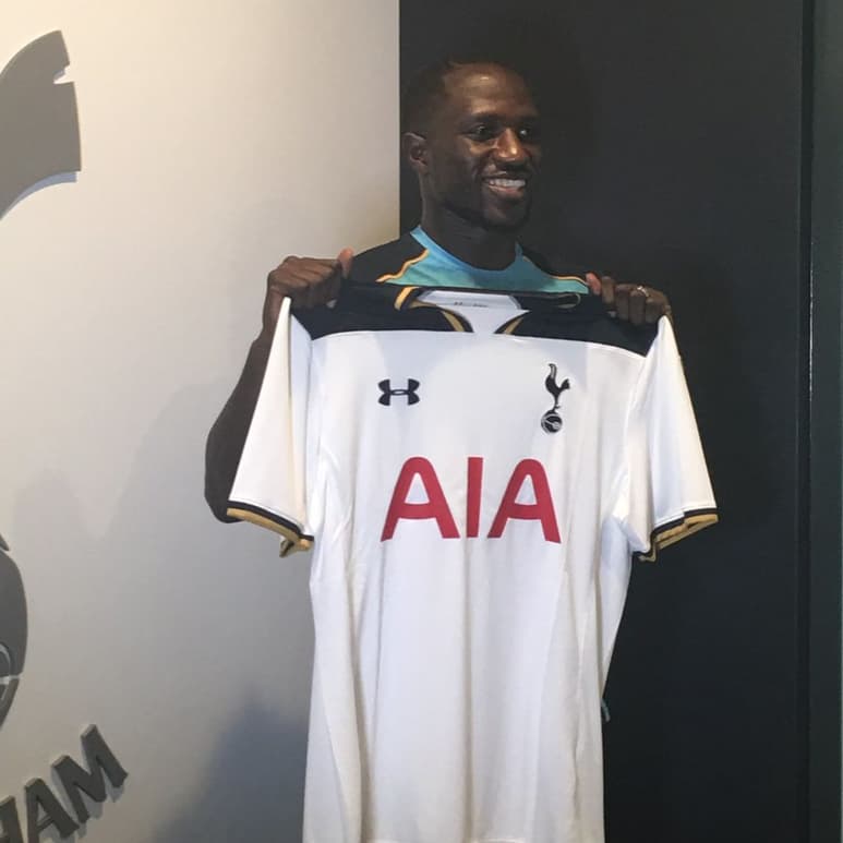 Sissoko, de 27 años, que lucirá el dorsal número '17' en White Hart Lane, ha firmado un contrato para las próximas cinco temporadas. (TWITTER)