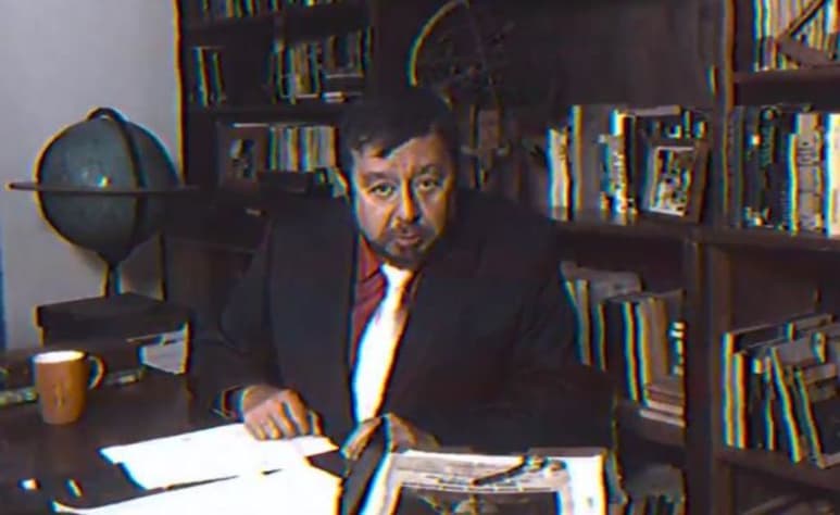 El conductor Jaime Maussan apareció en el promocional de la segunda temporada de la serie. (ESPECIAL)