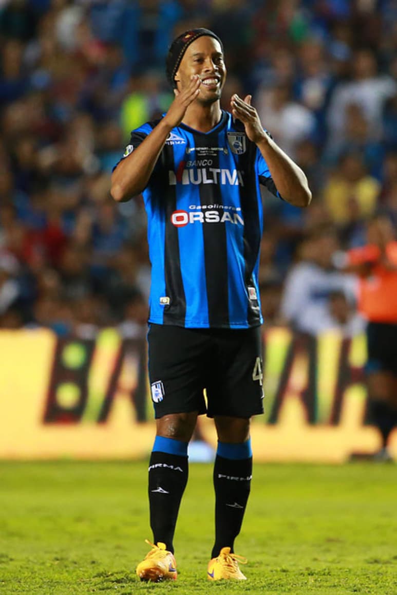 Ronaldinho jugará en Monterrey