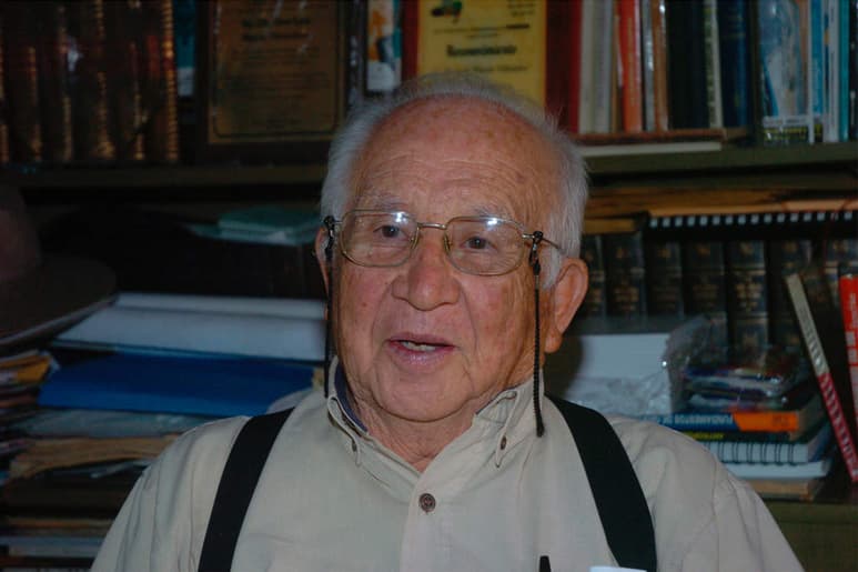 Maeda Villalobos realizó estudios de medicina, profesión que ejerció por más de 50 años en la especialidad de oncología. (ARCHIVO)