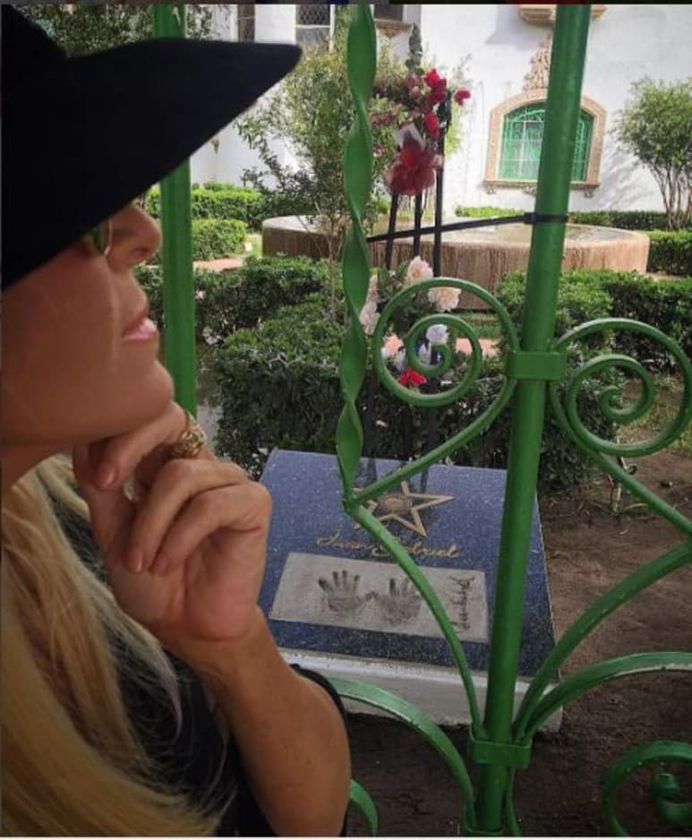 La cantante dijo que extraña a su entrañable amigo. (INSTAGRAM)