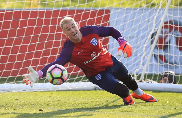 Joe Hart salvó de la derrota a la selección inglesa. (Archivo)