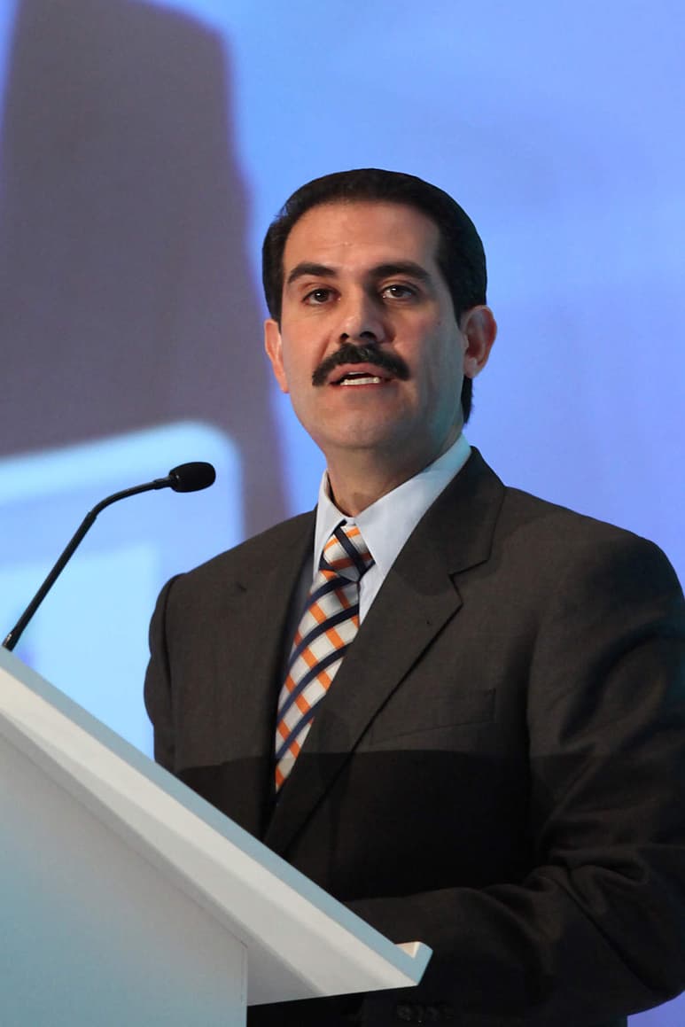 Se busca. El sonorense Guillermo Padrés es perseguido en varios países por parte de la Interpol.