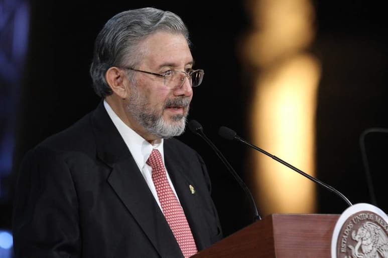 Aguilar Morales informó que con relación al homicidio del Juez Quinto de Distrito en materias de Amparo y de Juicios Civiles Federales en el Estado de México, Vicente Antonio Bermúdez Zacarías, ya tuvo comunicación con las autoridades competentes para solicitarles que investiguen de inmediato el caso y se resuelva. (ARCHIVO)