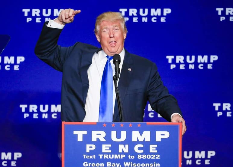 Trump también aseguró que 2.75 millones de personas están inscritas para votar en más de un estado y que un 14 % de los inmigrantes indocumentados también lo está. (EFE)