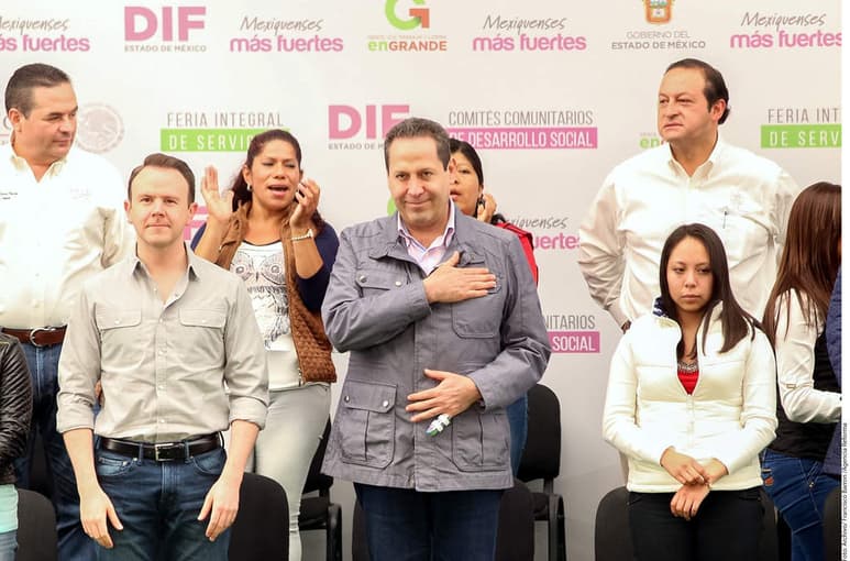 ‘Tapado’. En los últimos dos meses Francisco Guzmán (izq.), jefe de la Oficina de la Presidencia, ha encabezado 11 actos. (AGENCIA REFORMA)