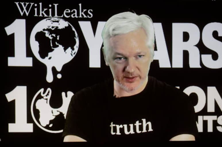 El gobierno de Ecuador ratificó el asilo concedido a Assange y reiteró su intención de 'salvaguardar su vida e integridad física hasta que pueda movilizarse a un lugar seguro'. (ARCHIVO)